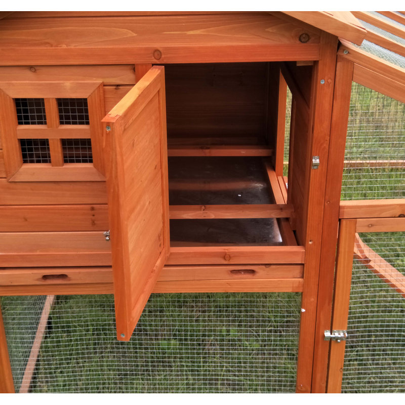 Fir Wood Hutch Chicken Coop with Roosting Bar